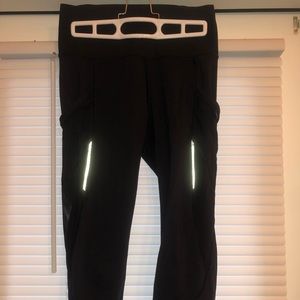 Lulu lemon black below the knee legging